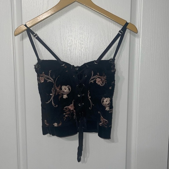 LA PERLA Hampton Court Lace Embroidered Goth Dark Floral Fairy Crop Size 3 36C - Picture 6 of 12